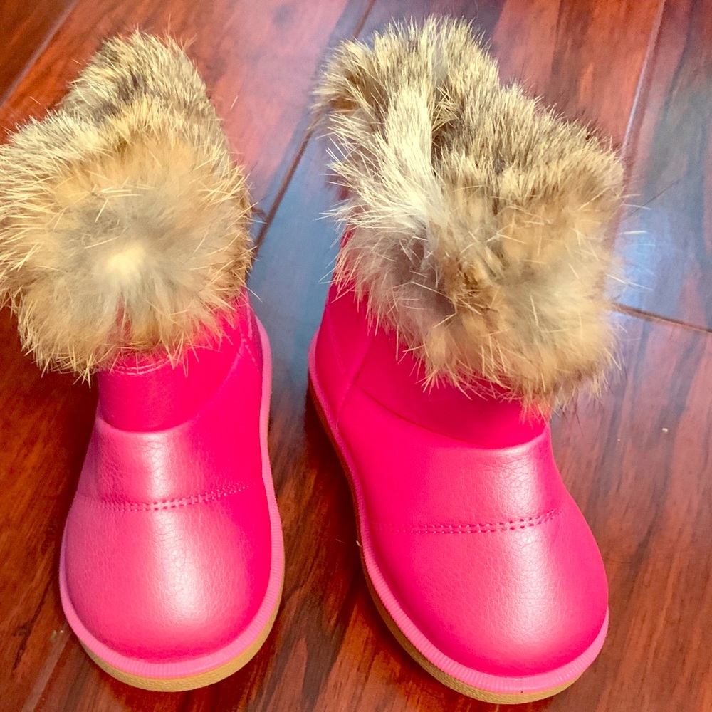 Snow boots 11